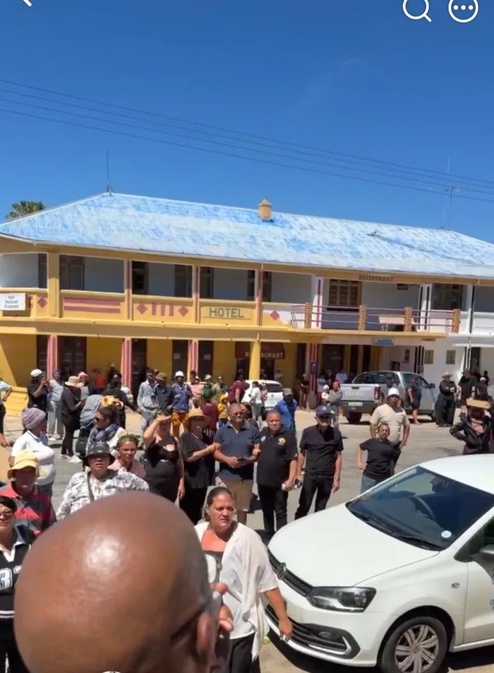 ‘ONS GAAN HOM VREK MAAK’ – Garies explodes after murder-accused policeman is granted bail