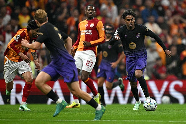 GAL 1-1 BAR: Standout Barcelona Players in First-Half of The Champions League Clash
