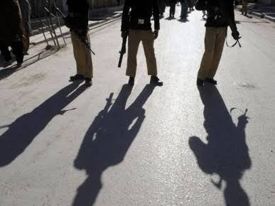 Police encounter in Sahiwal leaves one suspected robber dead