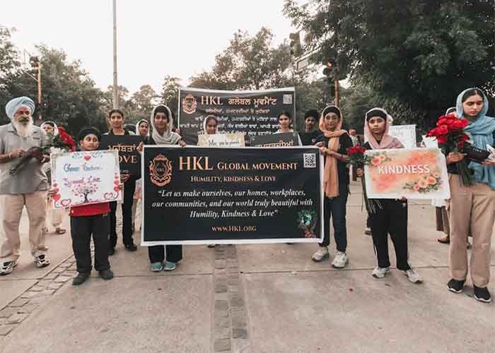 Bulandpuri Sahib Sangat Holds Foot March at Sukhna Lake in Chandigarh to Promote Humility, Compassion and Love