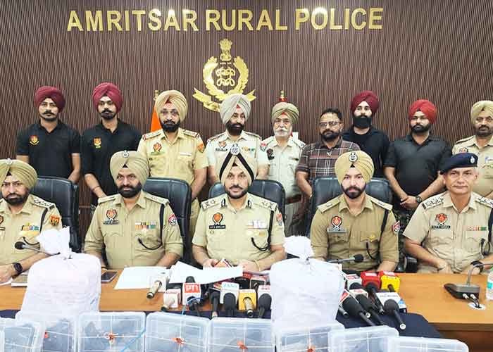 Amritsar Rural Police Arrest Four, Recover M-16 Rifle, Nine Pistols and 15 Kg Opium