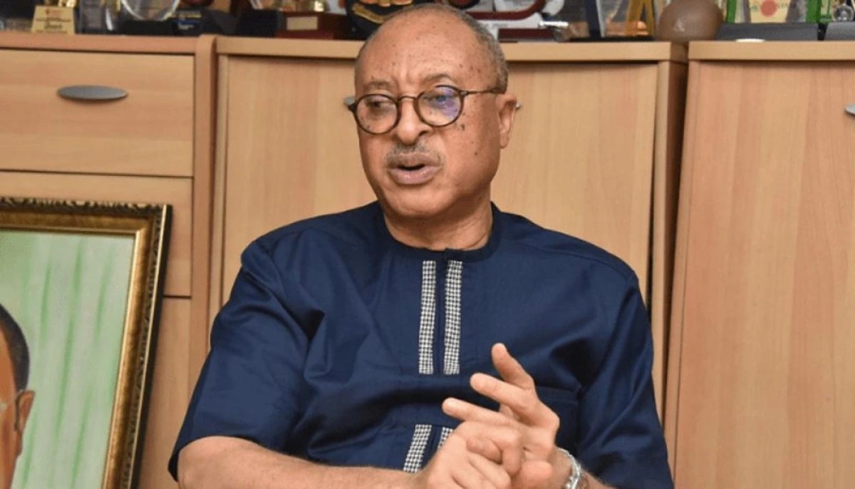 Utomi targets N500/$ exchange rate, projects 50% drop in food prices