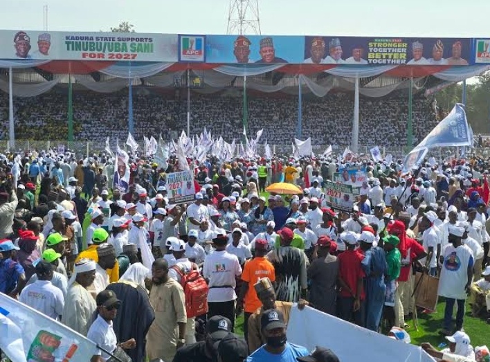 Tinubu Booed As Crowd Chants ‘Ba Ma Yi’ At APC Campaign Flag-Off In Kaduna