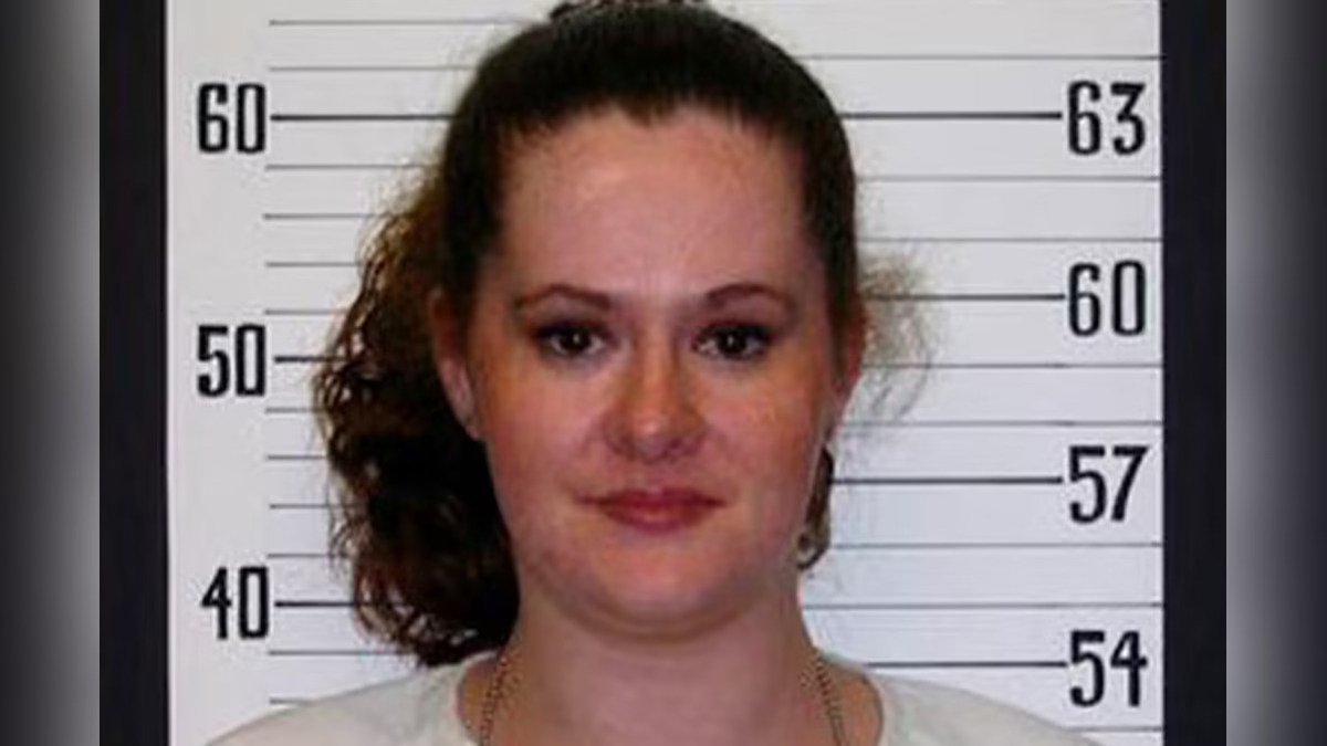 Christa Pike: Tennessee execution survivor is conscious and speaking, lawyers say