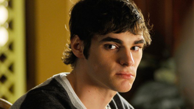 RJ Mitte Remembered By ‘Breaking Bad’ Co-Stars: “This Is So Heartbreaking”