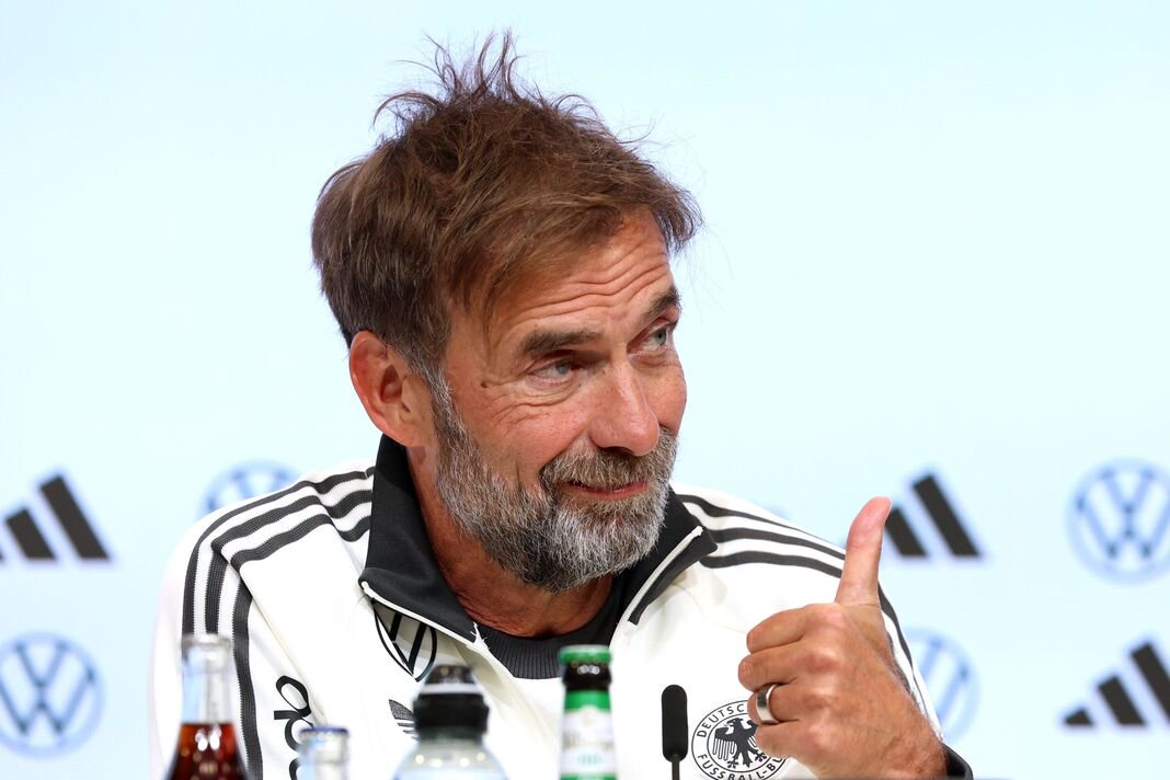 Jurgen Klopp confirms stunning U-turn after Man City told to surrender titles to Liverpool