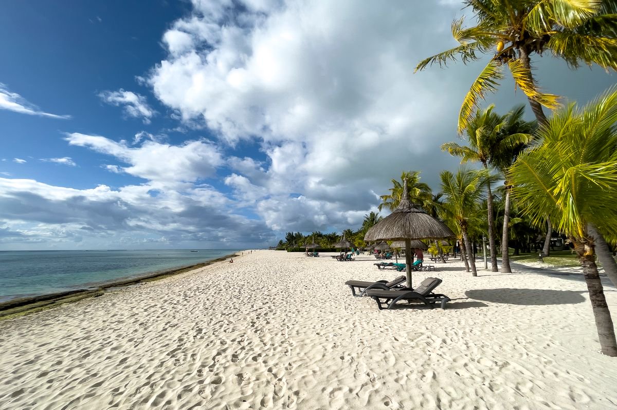 New UK Foreign Office warning after shooting in Brit holiday hotspot