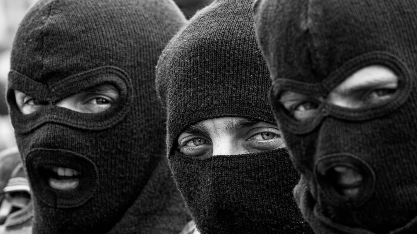 IT WAS AN INSIDE JOB: 14 armed robbers arrested after US$174,000 heist (SEE NAMES)