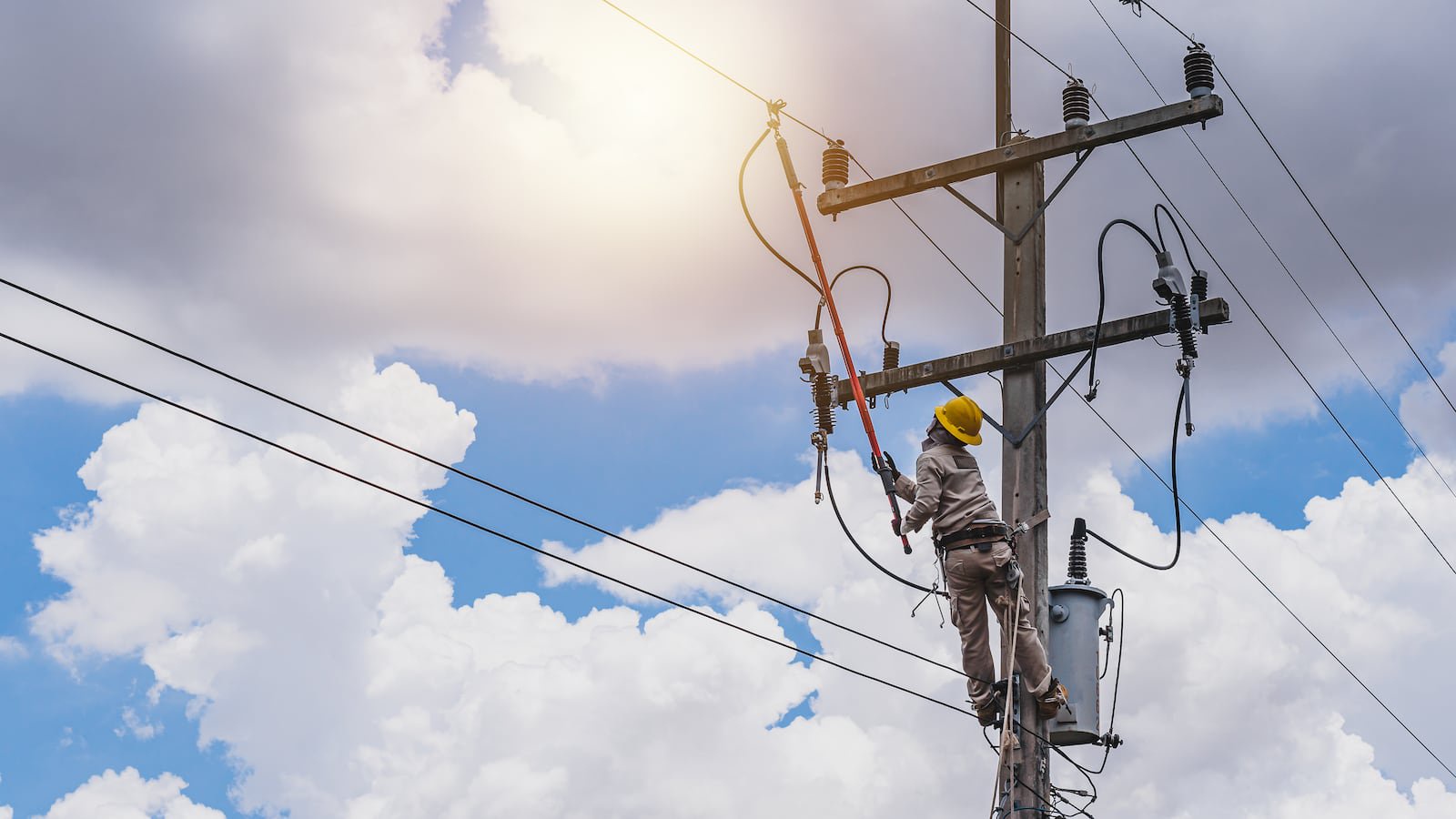 Thousands across Southwest Virginia waking up without power Sunday