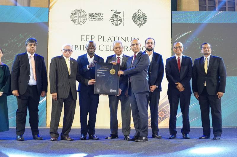 Life insurance sector recognition presented at Employers’ Federation of Pakistan awards