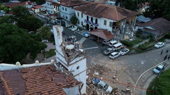 Powerful earthquake destroys buildings, roads in Panama