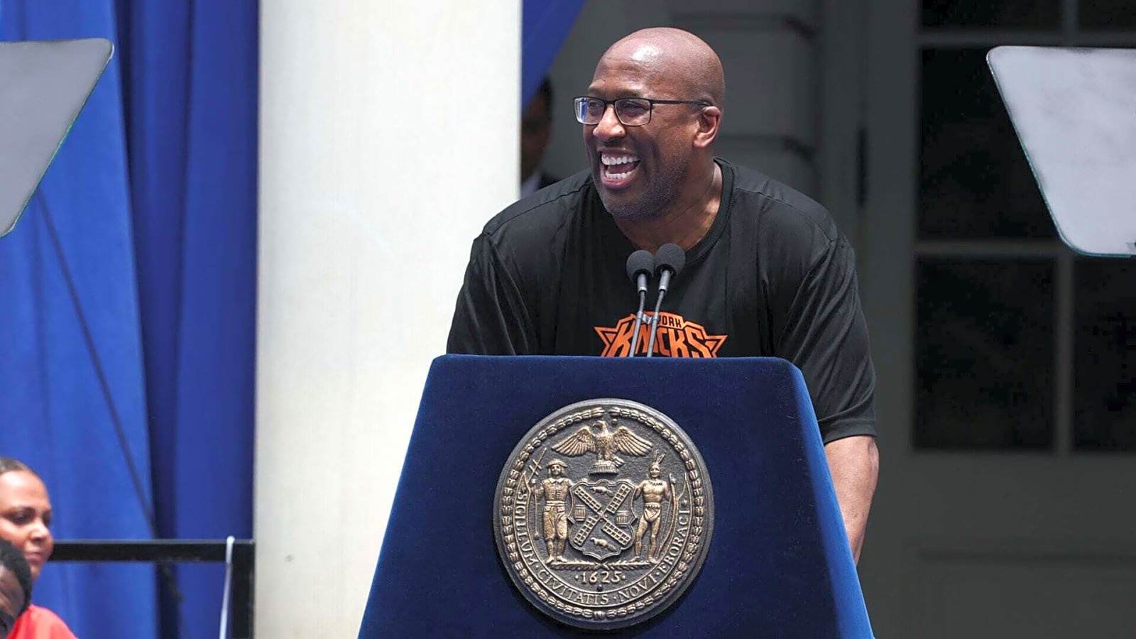 Mike Brown proudly shows off what has changed for him after Knicks’ NBA Championship run