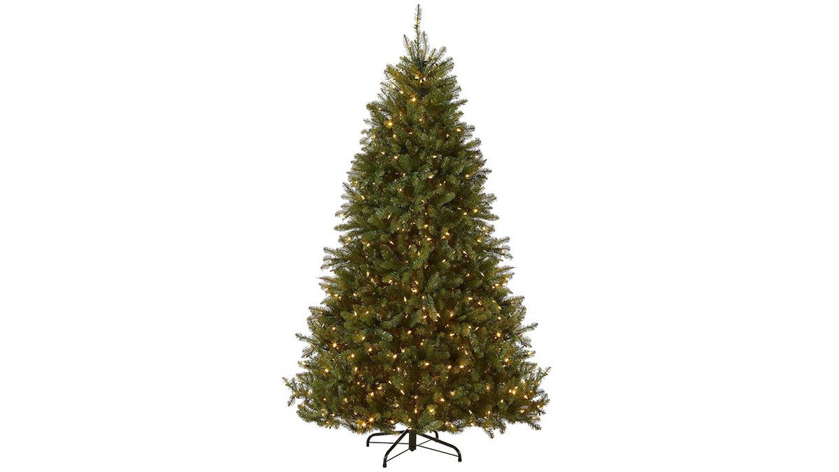 This popular 7.5-foot pre-lit Christmas tree is $400 off on Amazon — just $280