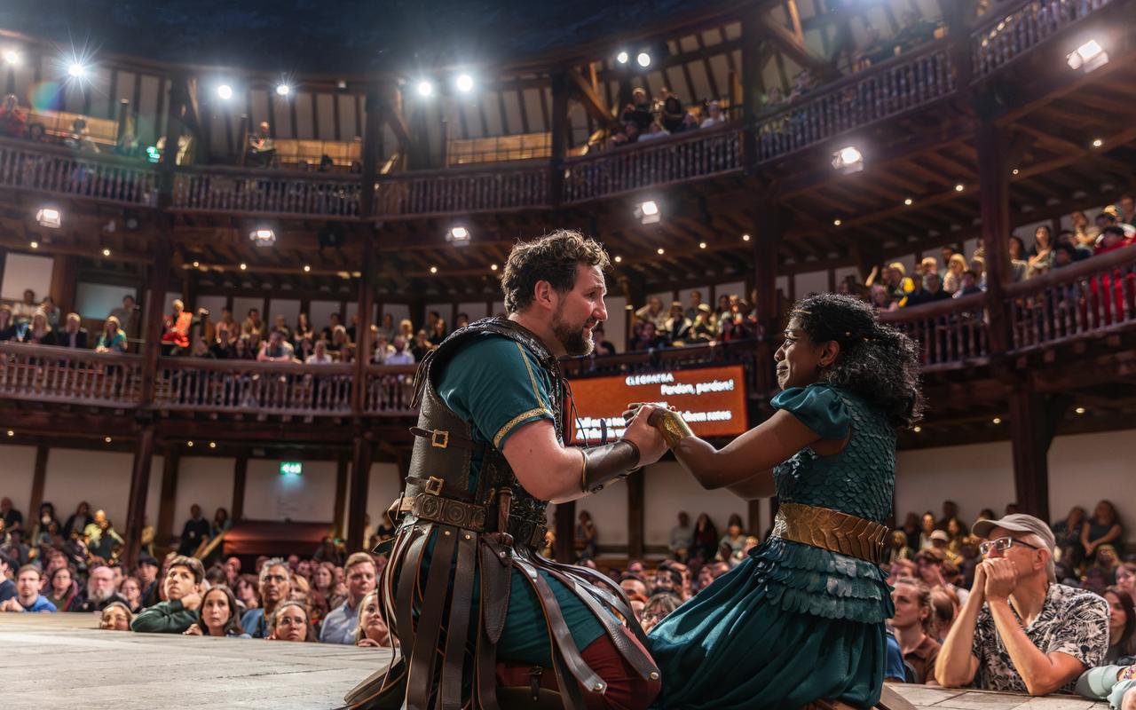 Shakespeare’s Globe accused of ‘discriminating’ with higher school trip fees for private pupils