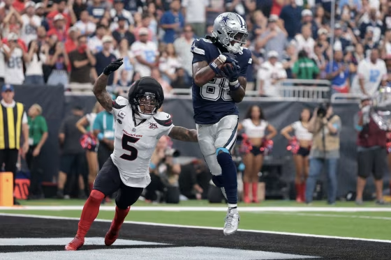 CeeDee Lamb’s late TD caps a wild Cowboys rally to beat winless Texans 34-30