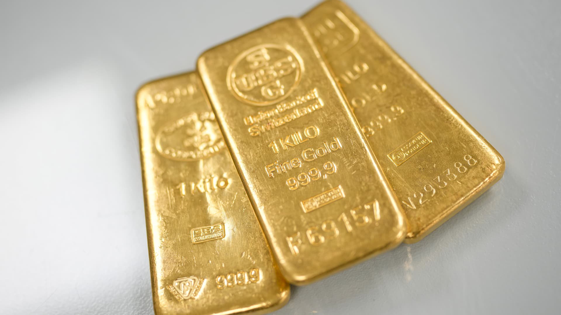 Gold prices hold firm ahead of U.S. inflation data