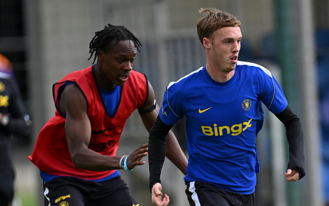 Forgotten Chelsea signing spotted in training as debut wait drags on
