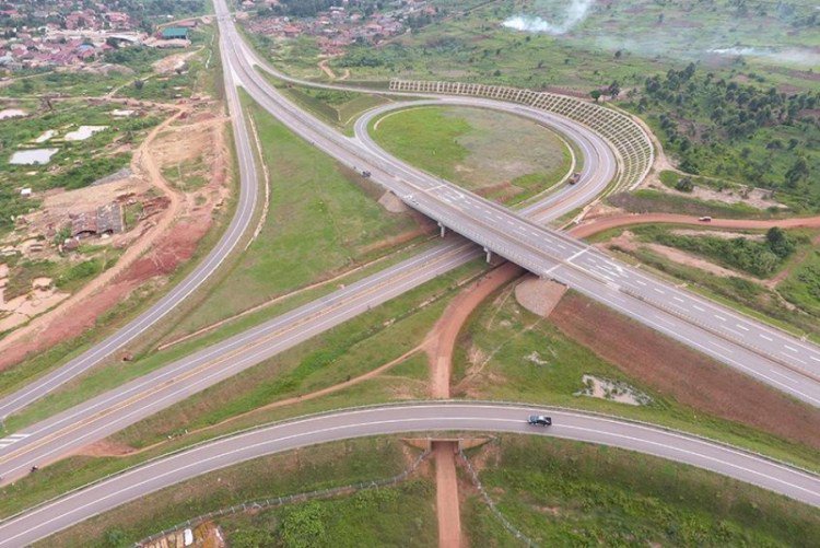 FRED AMONYA: Kampala-Entebbe Expressway: The Road of Pain
