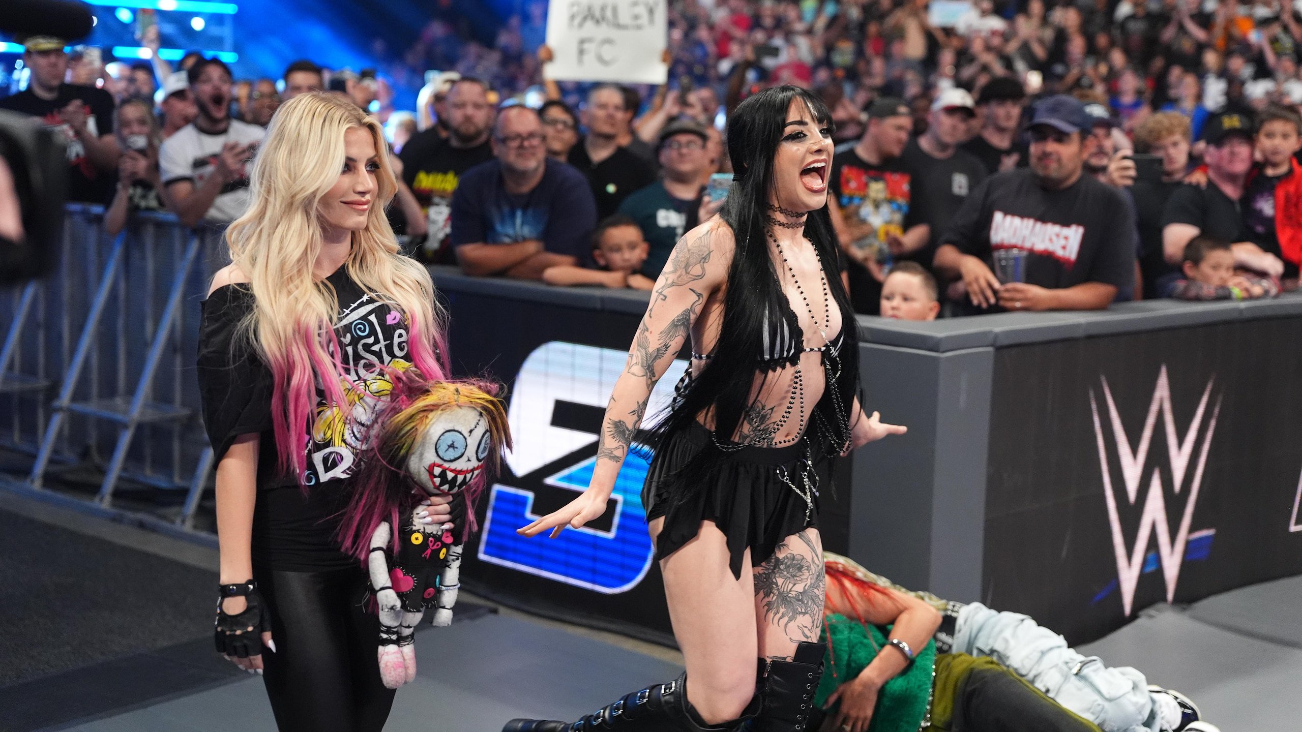 Alexa Bliss, Tatum Paxley Beat Fatal Influence to Win WWE Women’s Tag Titles on SmackDown