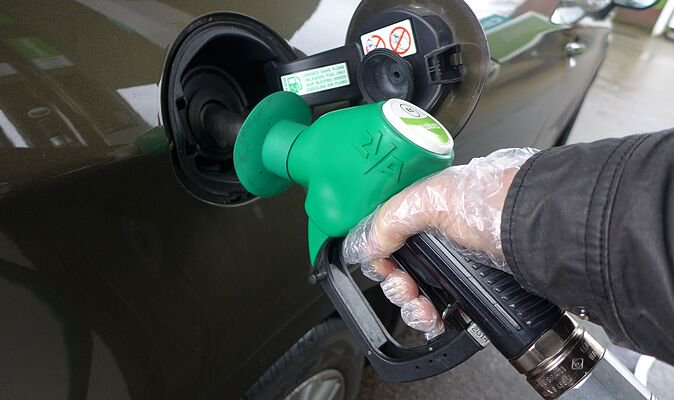 Petrol and diesel drivers urged to fill up by Wednesday