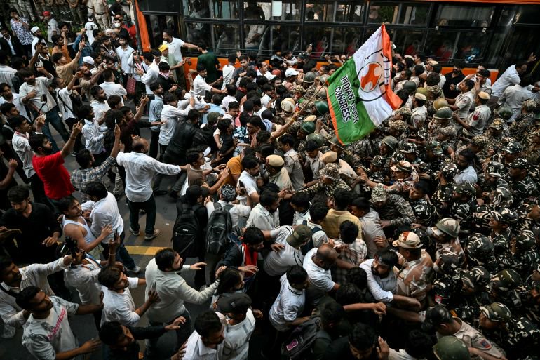 Police detain leaders of India’s ‘cockroach’ movement at New Delhi protest