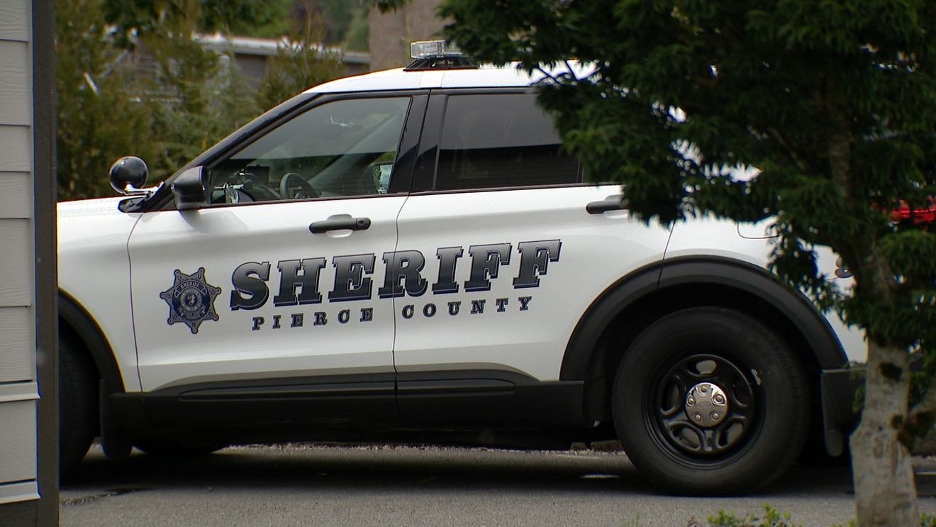 Woman accused of shooting boyfriend at Pierce County apartment complex