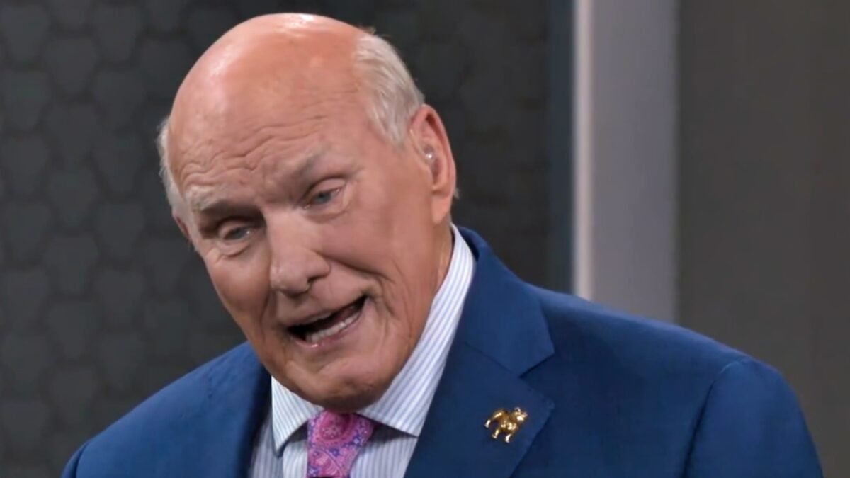 FOX NFL Sunday Broadcast Addressed The Sudden Absence of Terry Bradshaw’s Co-Star