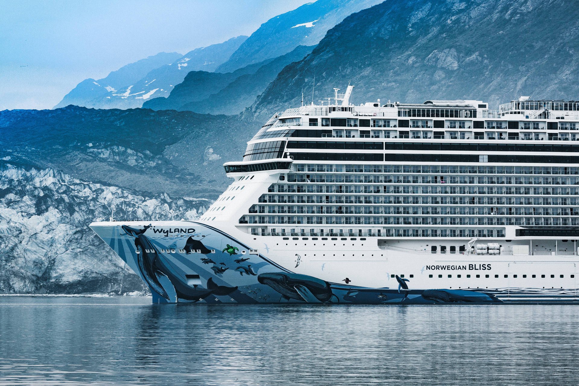 Cruise Seat Wars: Why You Don’t Need To Save a Glacier Viewing Spot