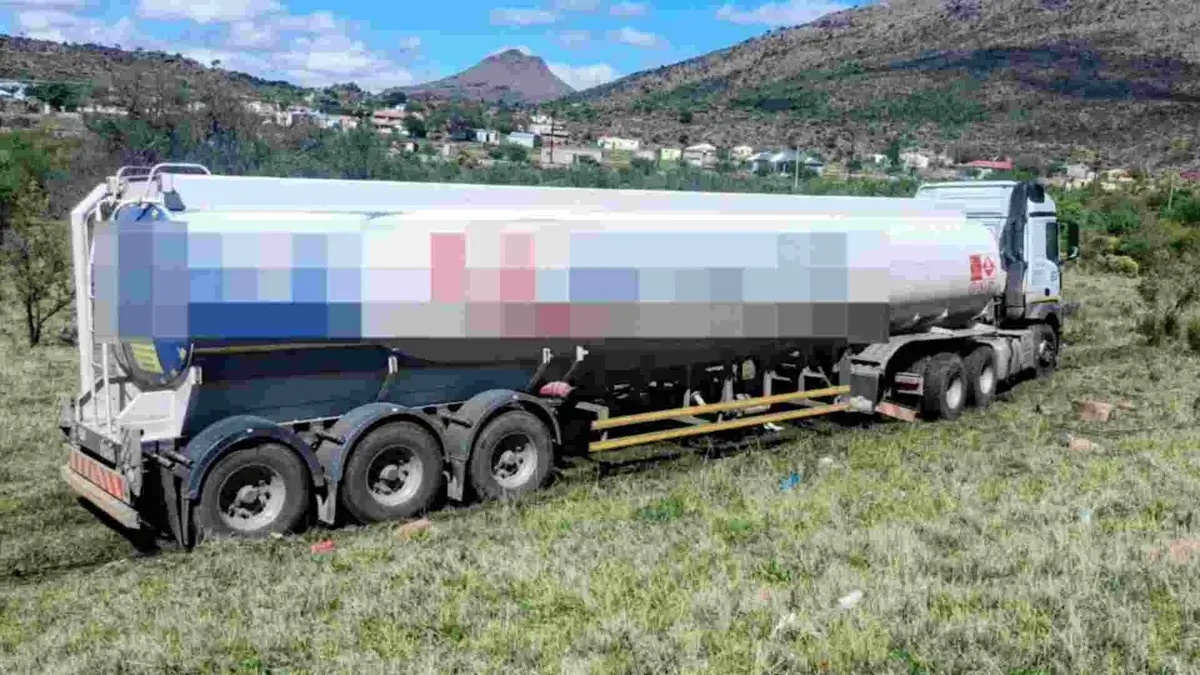 Schoolboys allegedly stone diesel tanker, sending truck crashing off N6 near Lesseyton