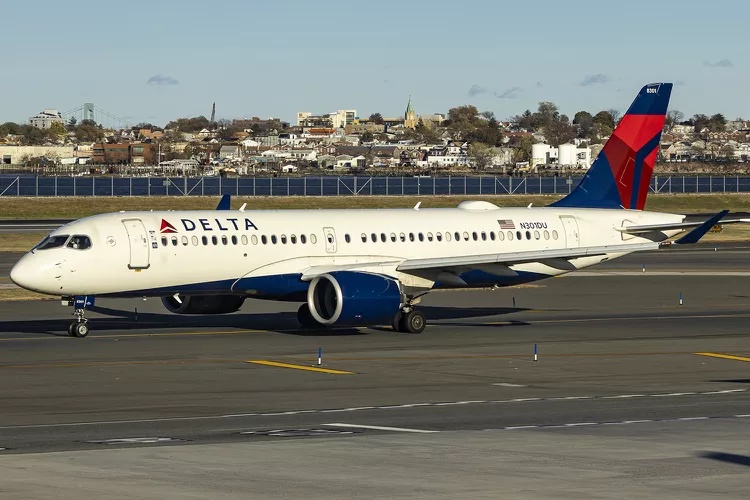 Passenger Plane Narrowly Avoids Collision at N.Y.C. Airport After Business Jet Took Off Without Clearance