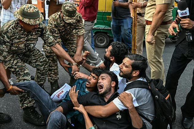 India youth shift tactics as police clamp down on election protest