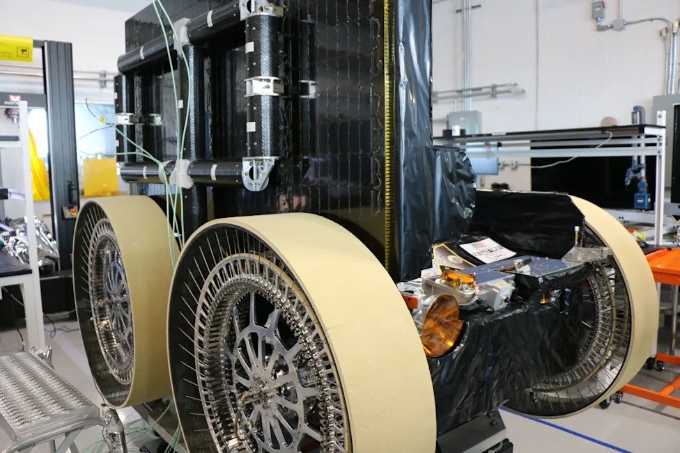 A supercomputer is about to launch to the moon for the 1st time, aboard a rover named FLIP