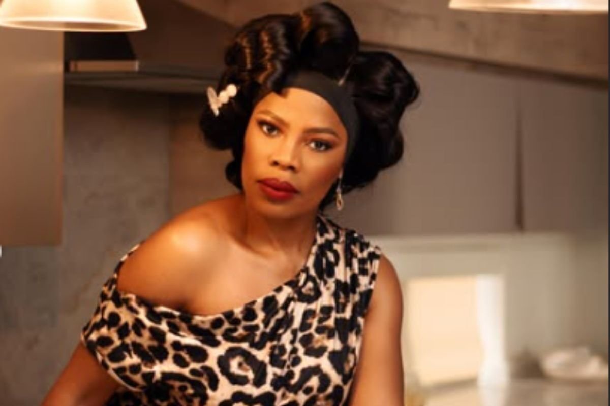 Winnie Ntshaba reveals her first PAYCHECK! [video]