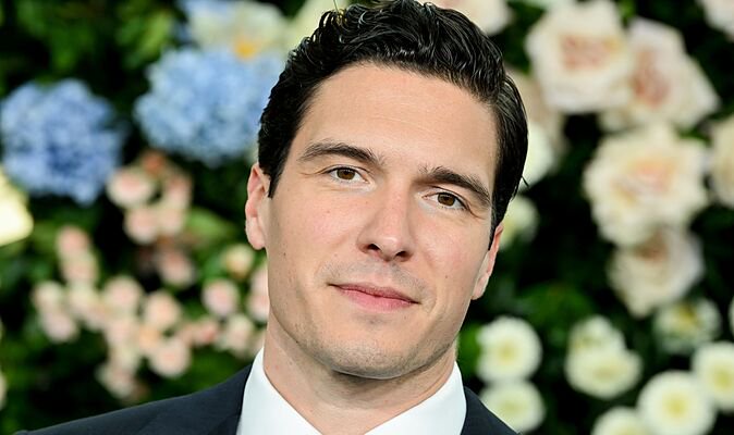 TV legend, 34, announces devastating cancer diagnosis in emotional statement