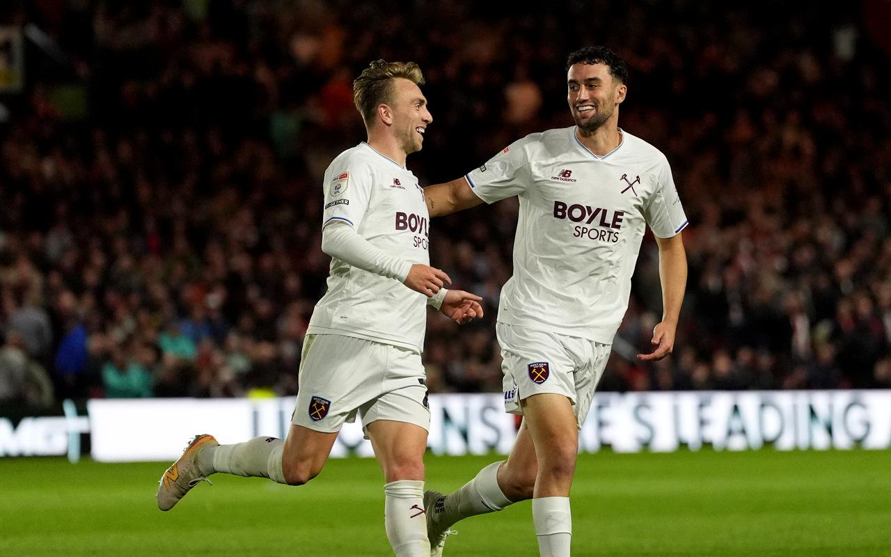 West Ham smash six past nine-man Lincoln in Championship thrashing