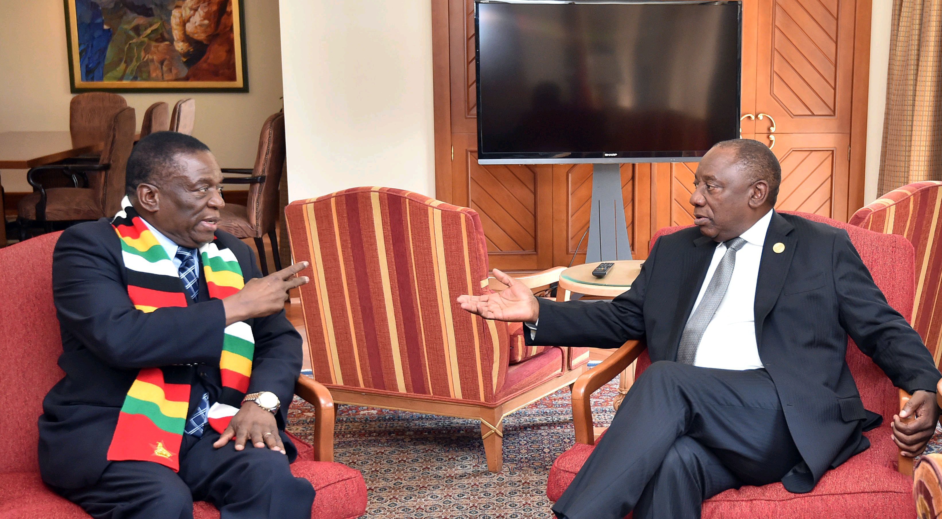 Ramaphosa shock SA as he sends a message to Zimbabwe President:See what he sent that left SA talking
