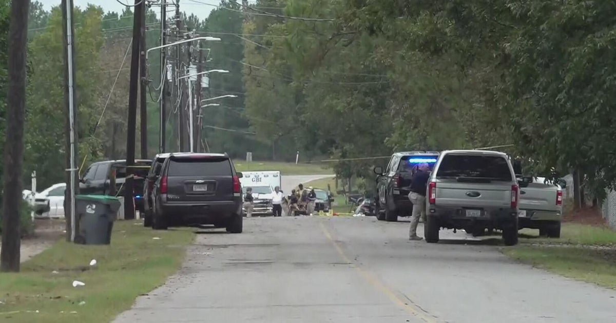2 killed, 35 injured in mass shooting at Georgia block party