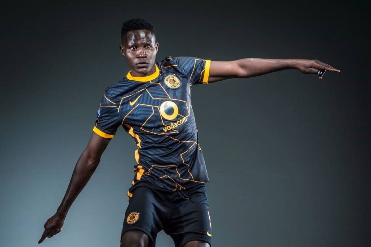 Kaizer Chiefs paid former flop over R1 million a year, player reveals