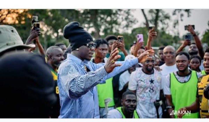 Stonebwoy Donates GH¢100,000 to Support Black Challenge’s World Cup Preparations