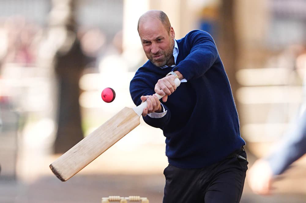 William joins cricket stars on The Mall to mark Mumbai hosting Earthshot Prize