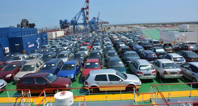 Port autonome d’Abidjan : Les importateurs de véhicules dénoncent les frais imposés par Terra et interpellent le nouveau Dg