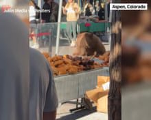 Hitting the sweet spot: bear treats itself to baked goods at Colorado farmers’ market