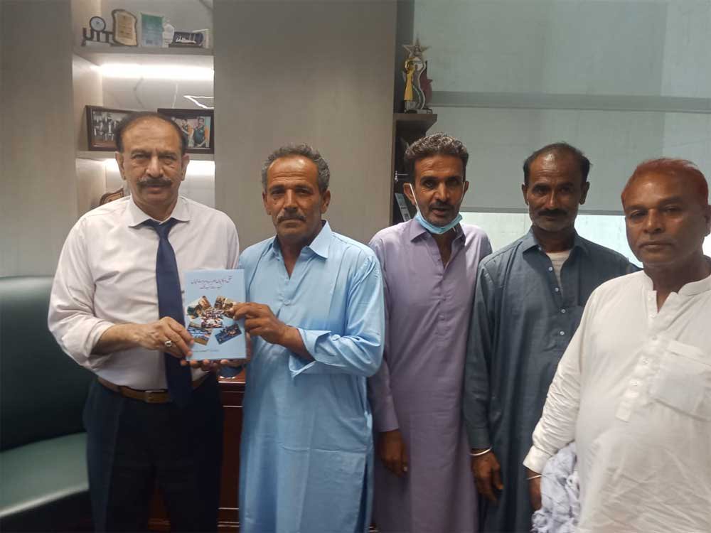 KARACHI: Brig (R) Syed Karrar Hussain Abidi resents his book