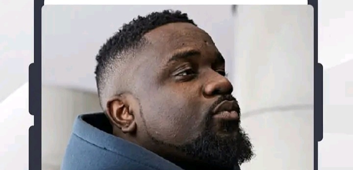 ‘They Don’t See Me as Human’ – Sarkodie Recalls Fan Asking for Selfie After Car Crash