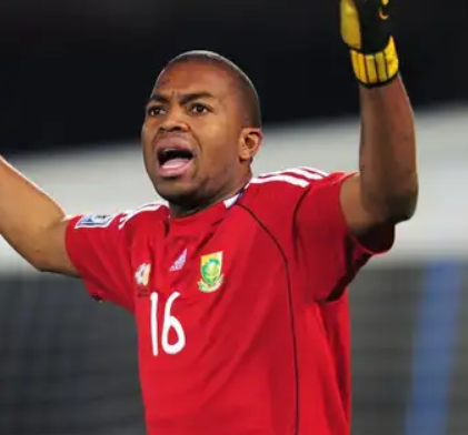 “Divided Reaction” – Minnie Dlamini Opens Up About Meeting Itu Khune – Some Say It Crosses The Line