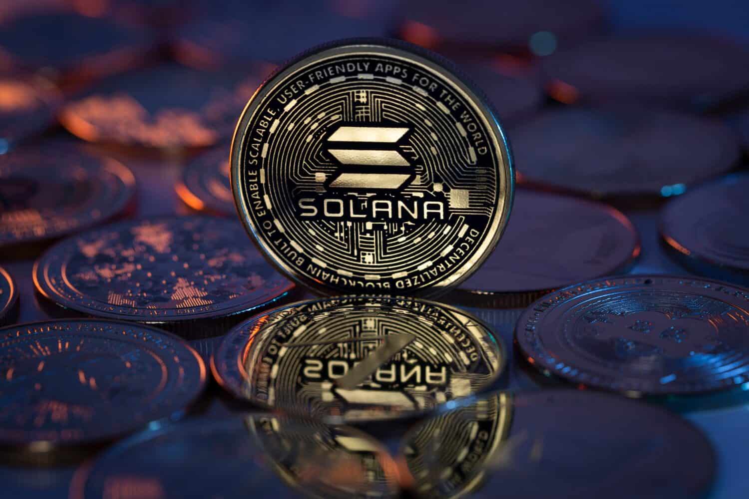 Solana’s New Addresses Surge 124% While SOL Price Drops 9%. What’s Going On?