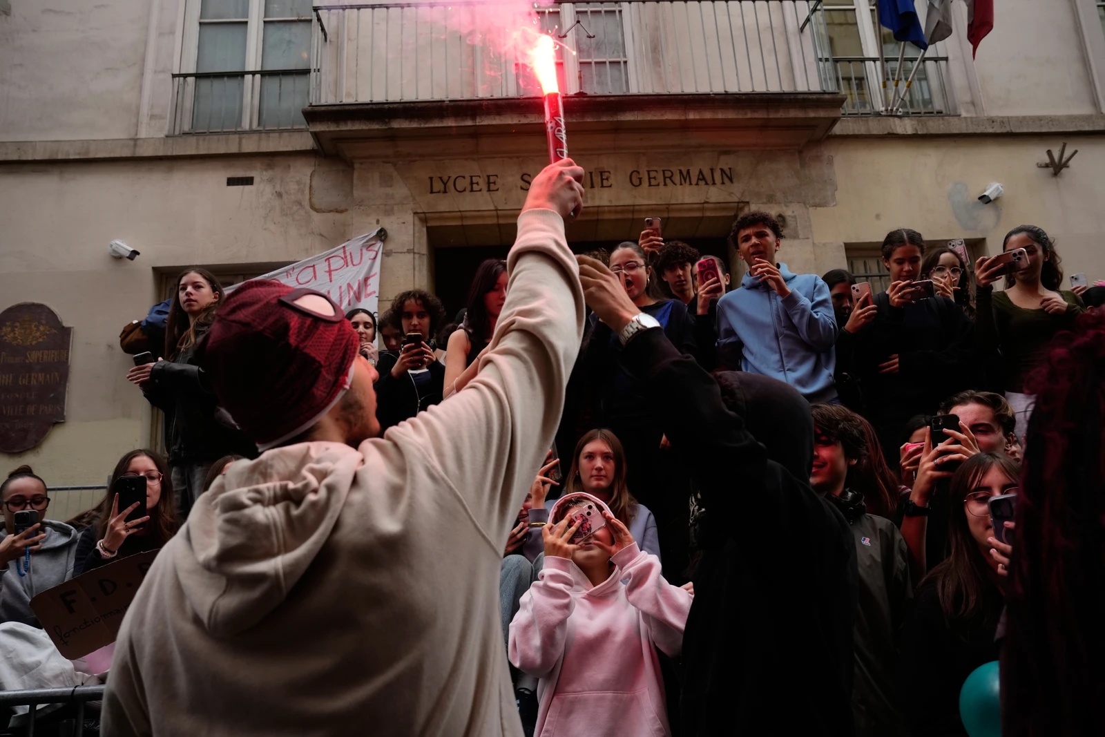 French students return to class, plan more protests as UN voices concern