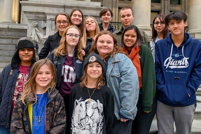 Young Canadians sue govt over alleged climate failures