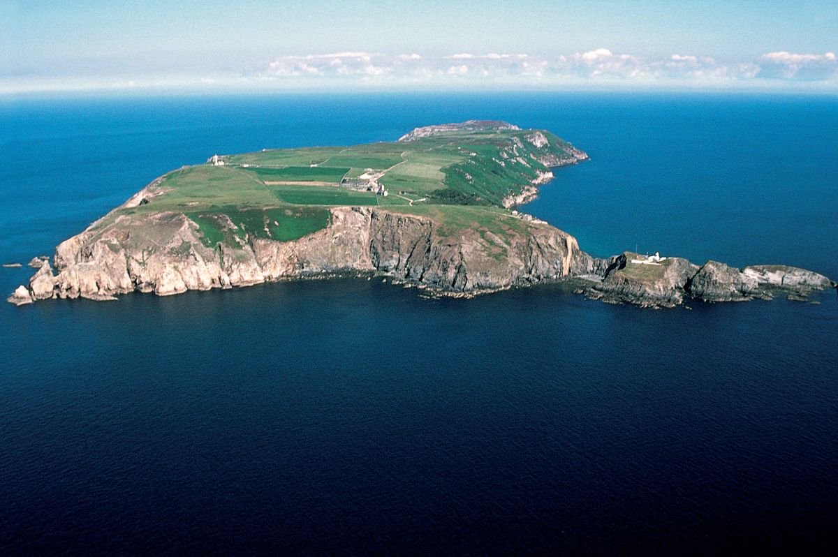 Evacuation plan for island in Bristol Channel as water runs dry