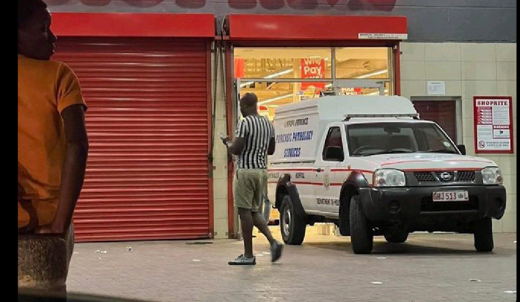 Man Killed His Wife At Shoprite After He See’s Her Standing With Stranger Before He Attempt Suicide
